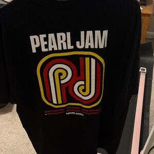Pearl Jam Black Tour T-Shirt 2025 Raleigh NC Show